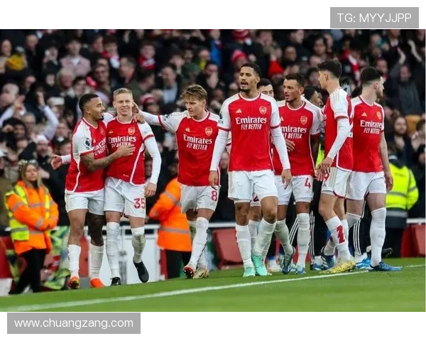 英超比赛直播：本轮焦点战球队表现稳健，赛事走势清晰