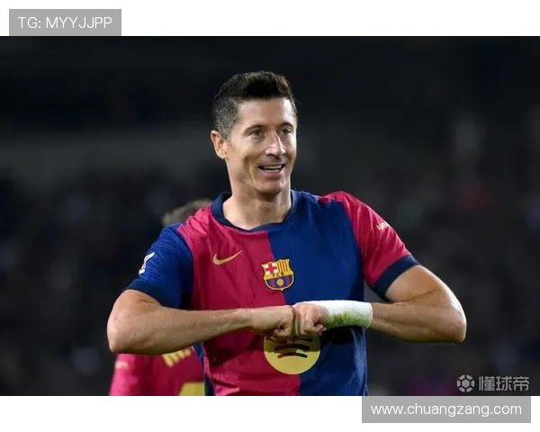 莱万关键战表现争议：强强对话稳定性与效率分析